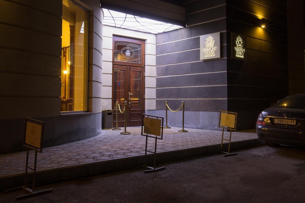 Diamond Hotel Jerevan Buitenkant foto