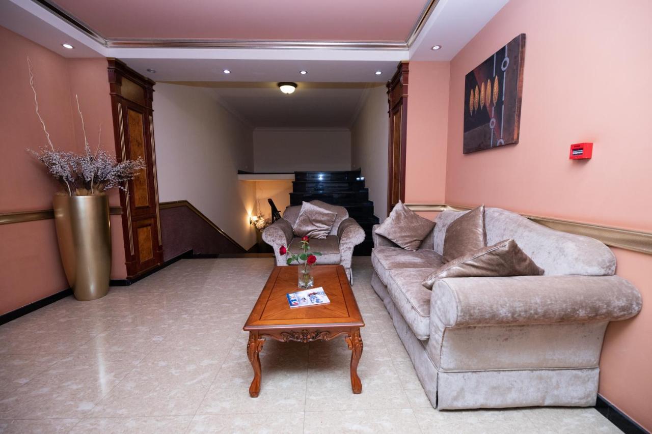 Diamond Hotel Jerevan Buitenkant foto