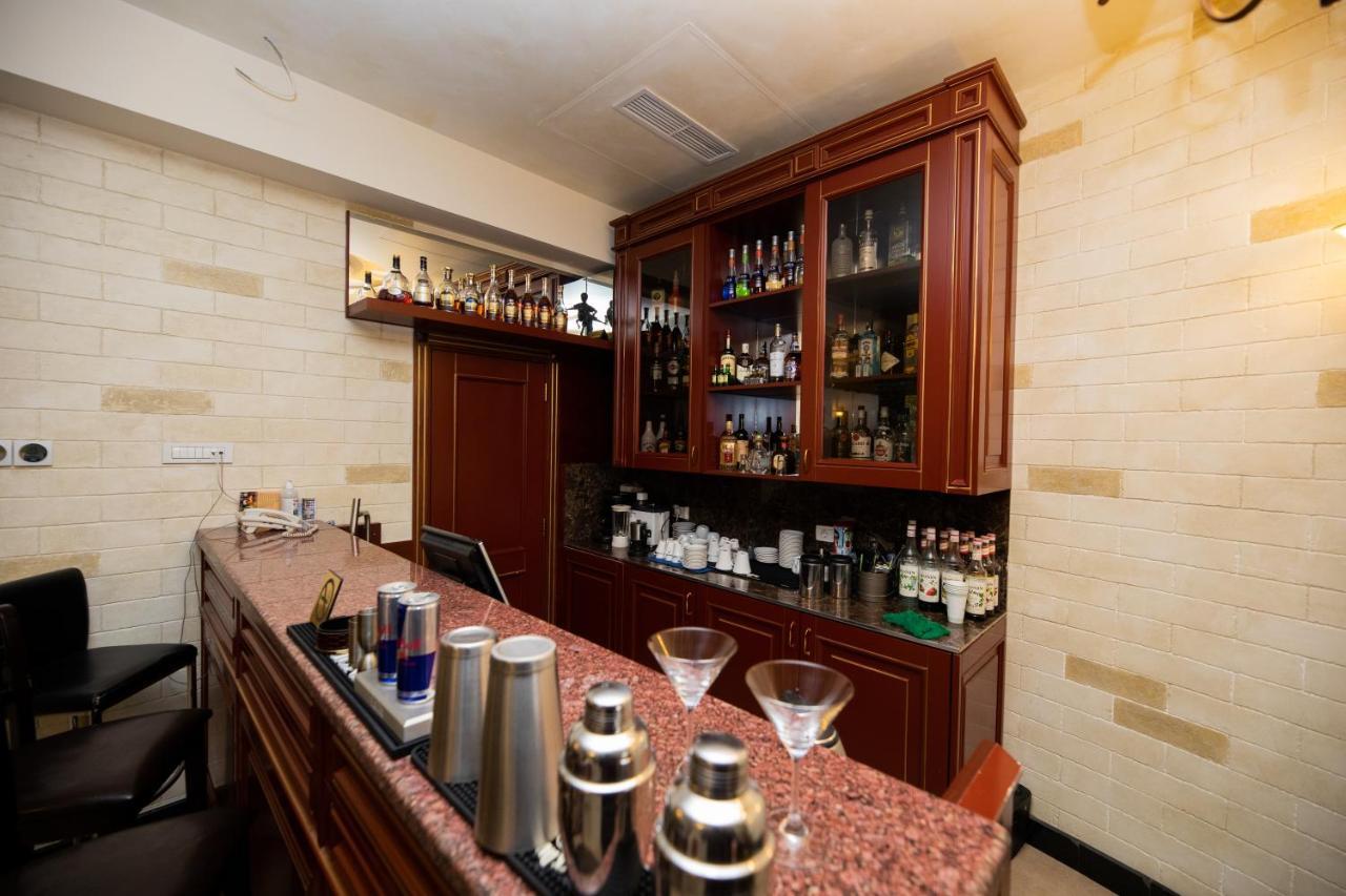 Diamond Hotel Jerevan Buitenkant foto