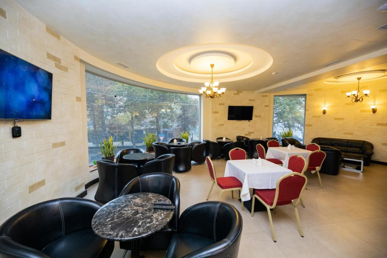 Diamond Hotel Jerevan Buitenkant foto