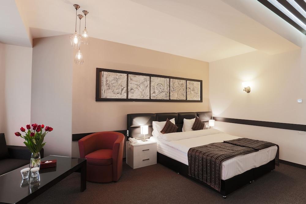 Diamond Hotel Jerevan Buitenkant foto